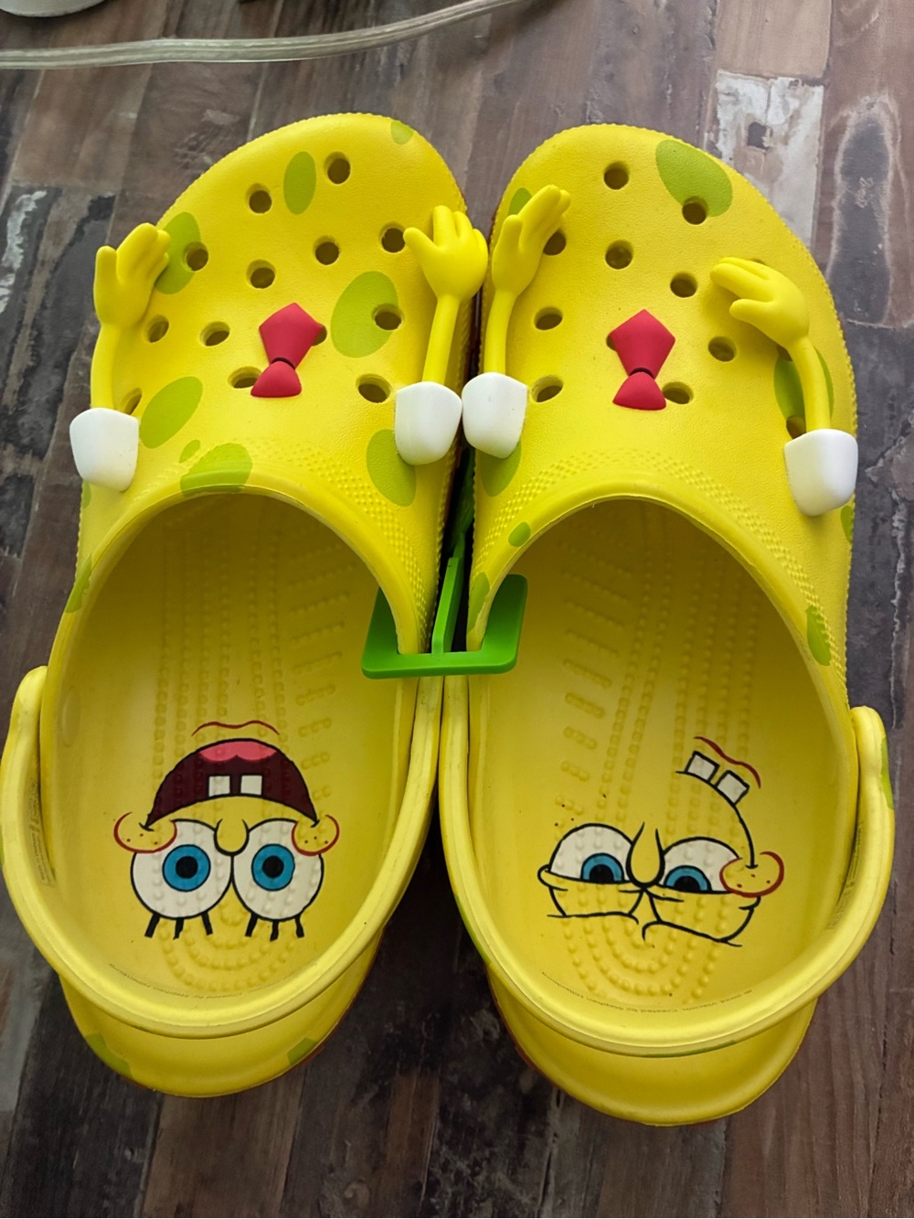 *NEW* Crocs SpongeBob SquarePants Classic Clogs Size M8/W10